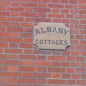 Cross Street: Albany Cottages